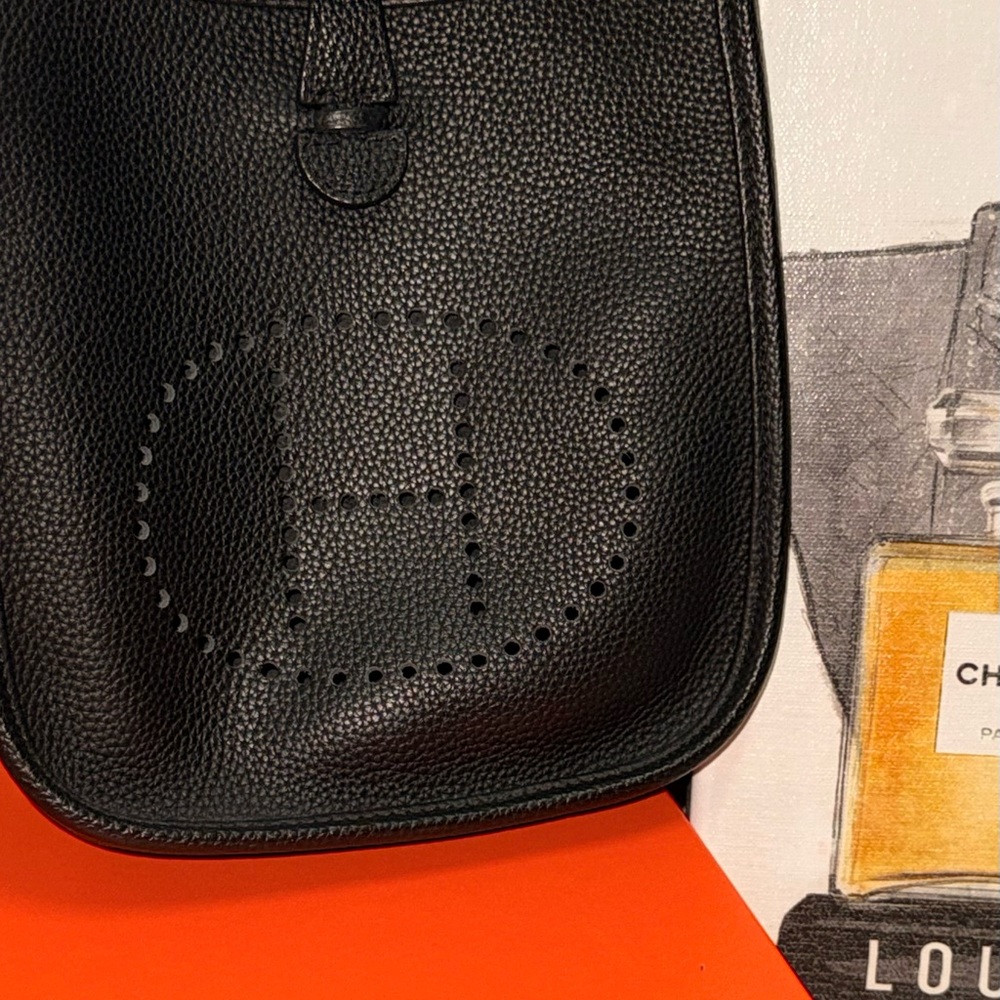 Cross body luxury inspired (Evelyn TPM) leather bag - Picture 2 of 11